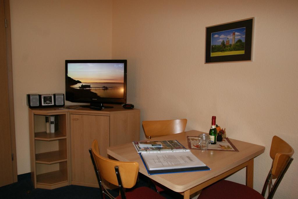 Studio Ostwind mit Balkon Sellin  Exterior foto